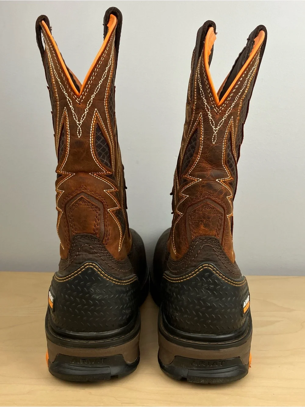 Ariat Men’s Size 9.5 EE Wide Intrepid VentTEK Composite Toe Work Boots Leather.
